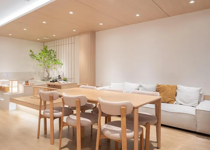 Group Rental For 14 - Cypress Sauna & 2 Jacuzzis - 3 Min To Busan Station Appartamento