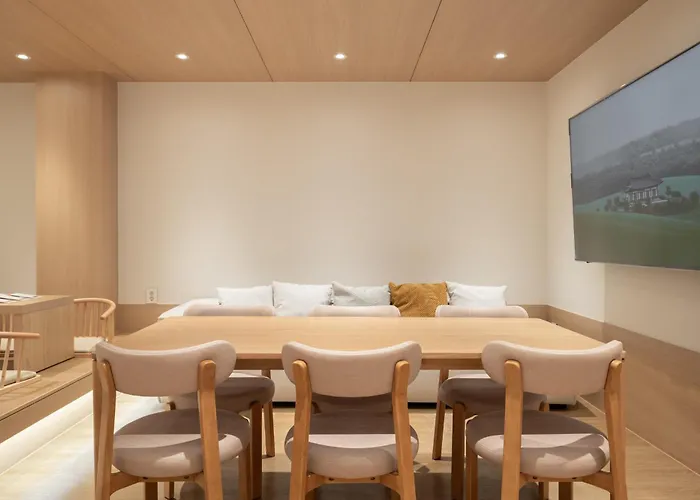 Appartamento Group Rental For 14 - Cypress Sauna & 2 Jacuzzis - 3 Min To Busan Station